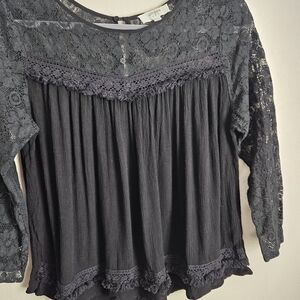 Umgee Charcoal Lace Blouse